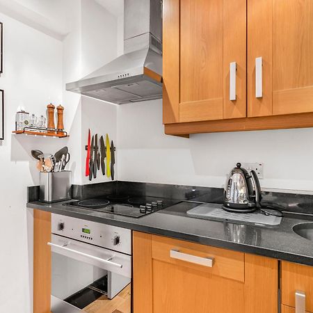Elegant 1 Bedroom Flat Near Harrods Londra Exterior foto
