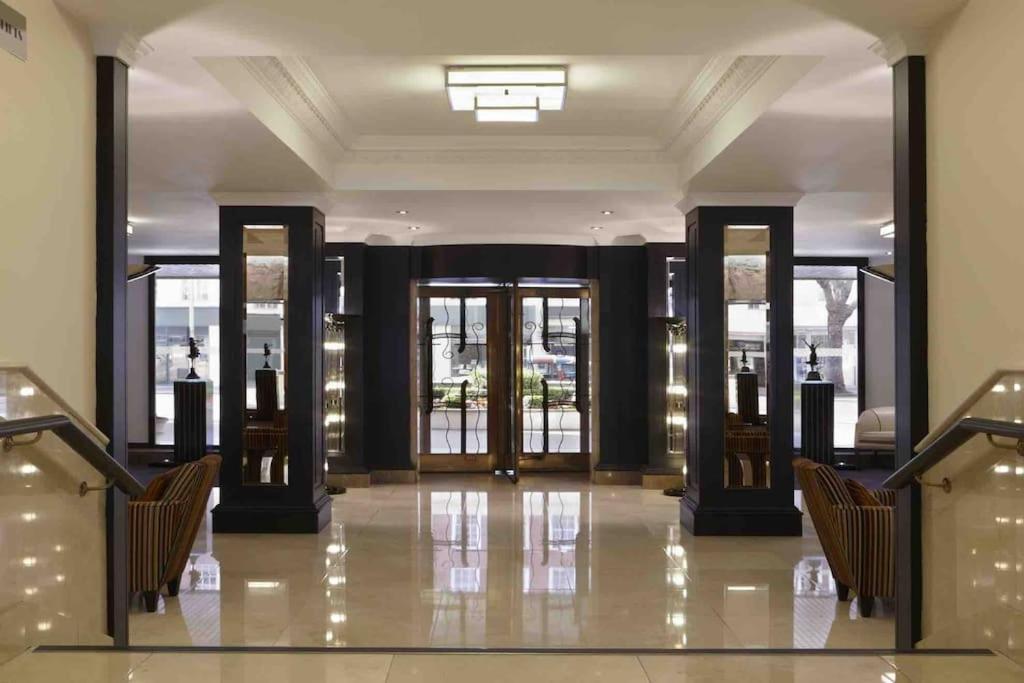 Elegant 1 Bedroom Flat Near Harrods Londra Exterior foto