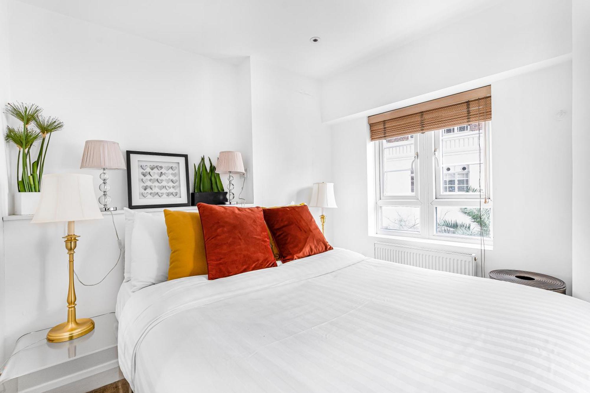 Elegant 1 Bedroom Flat Near Harrods Londra Exterior foto
