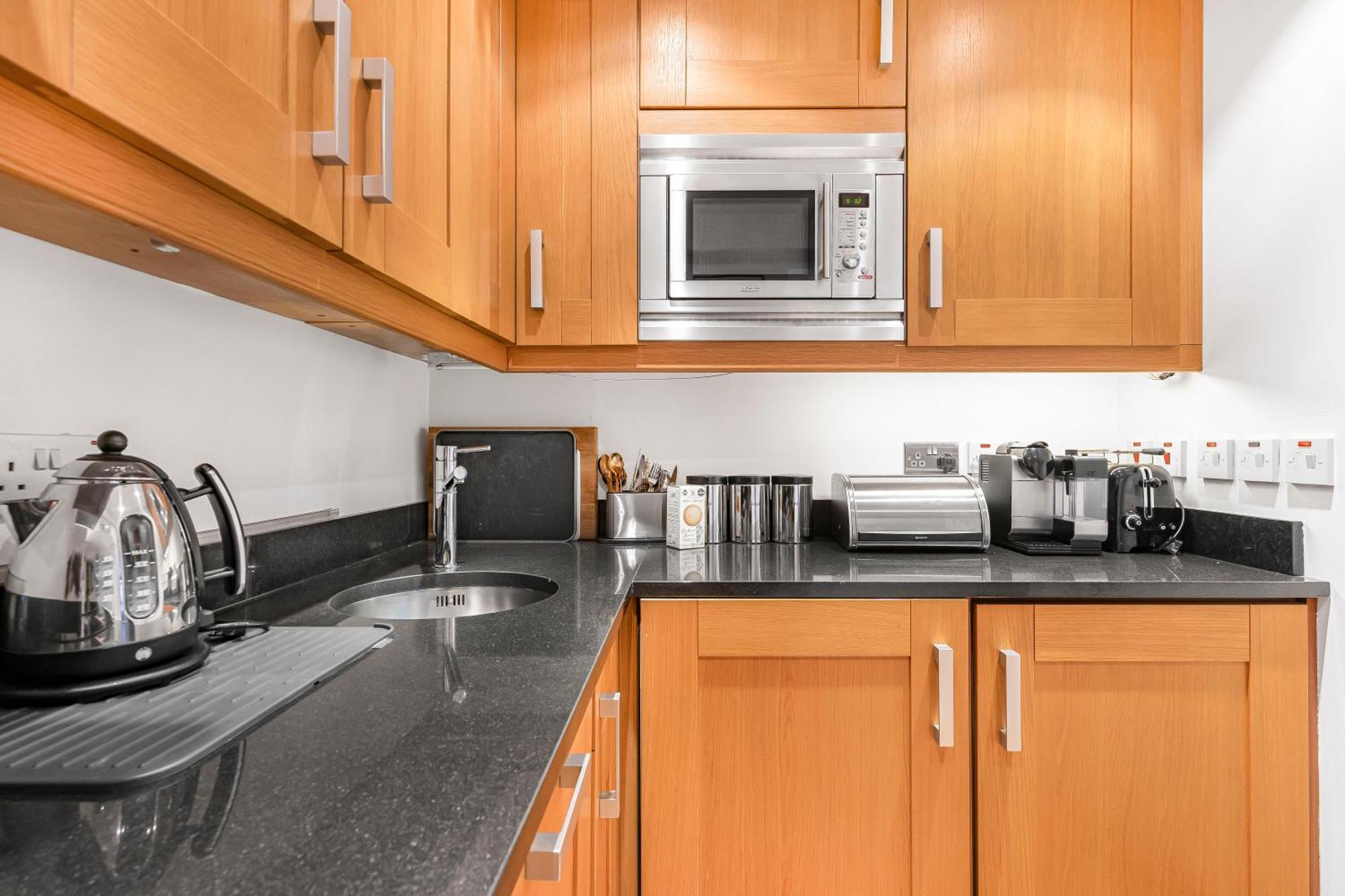 Elegant 1 Bedroom Flat Near Harrods Londra Exterior foto